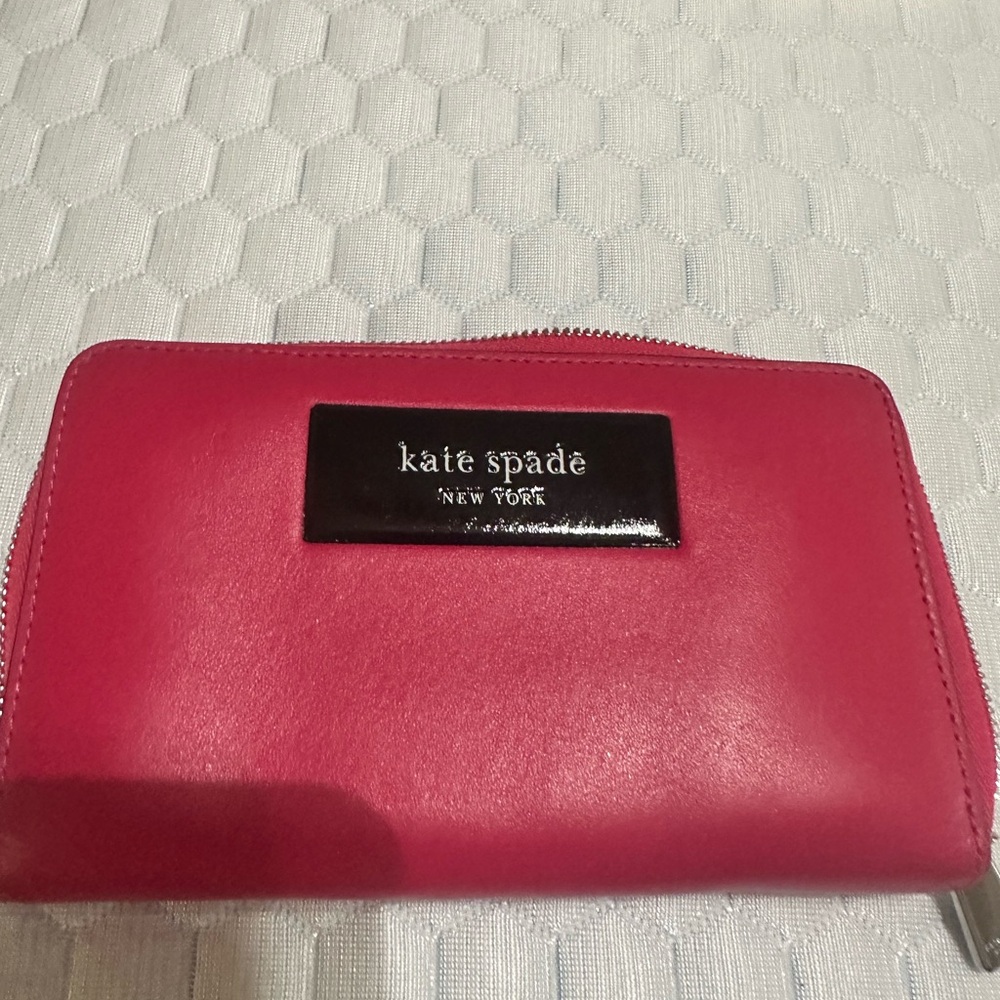 Kate Spade Fuchsia Wallet